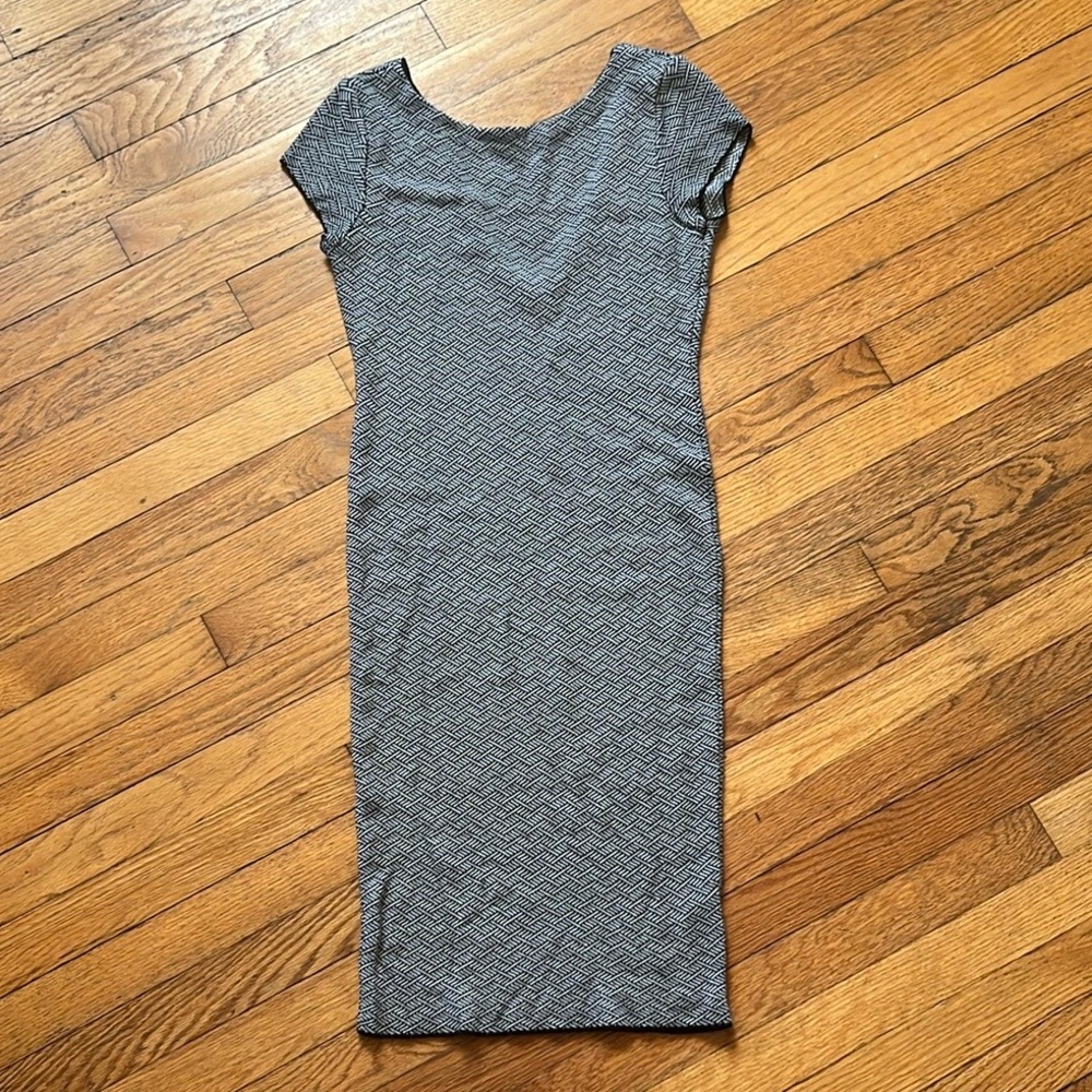 Zara Knit Dress Bodycon Scoop Back Cap Sleeve Black White Herringbone Size Small
